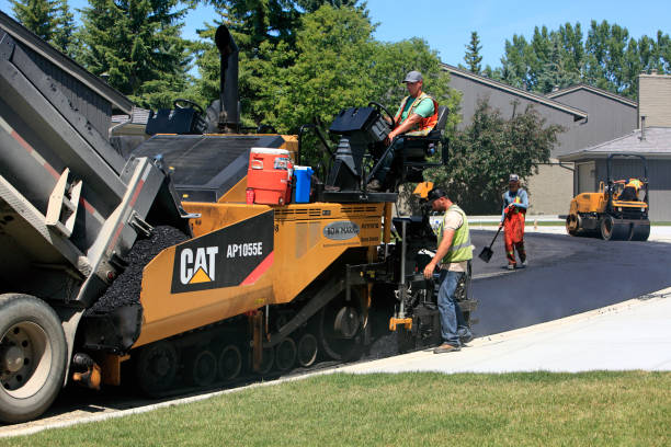 Best Driveway Paving Contractor  in Memphis, MO